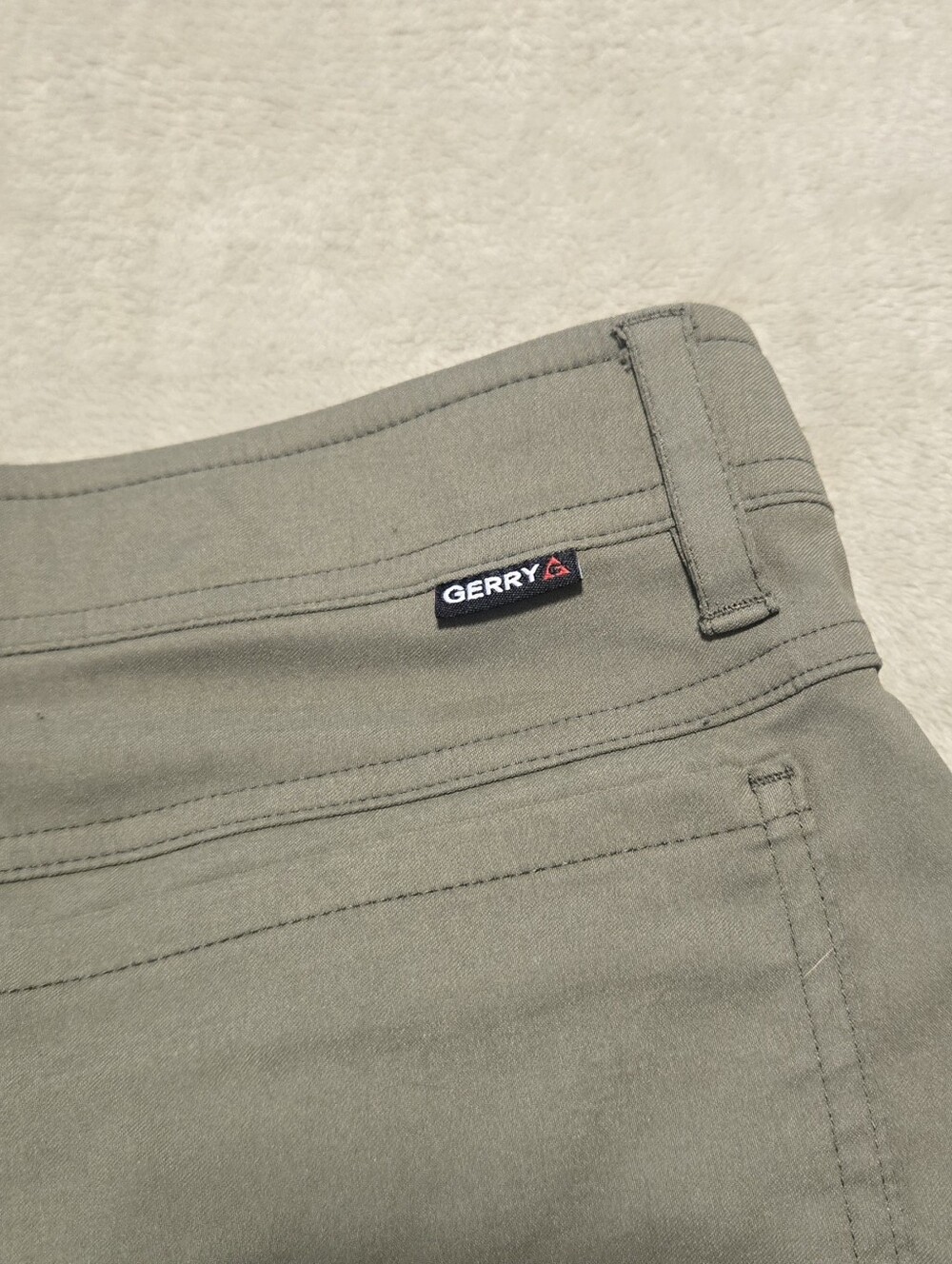 Gerry Weber Olive Green Athletic Shorts with Webbing Belt Mens Size 40 Hiking - Picture 9 of 9
